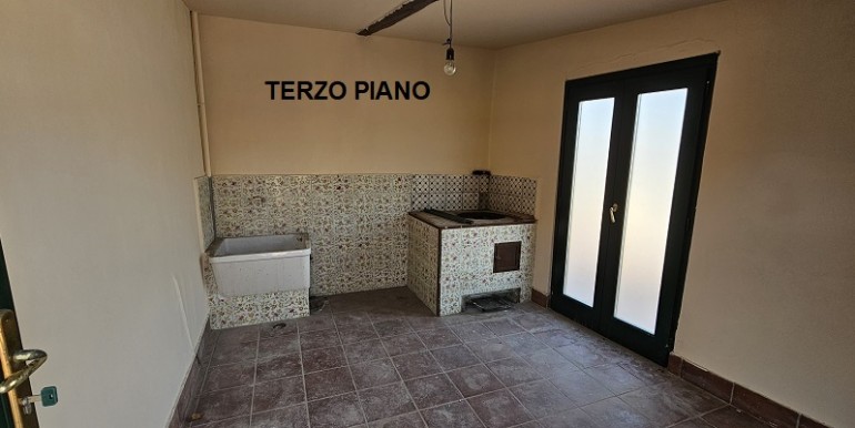 casa piano terzo con terrazzo (18)