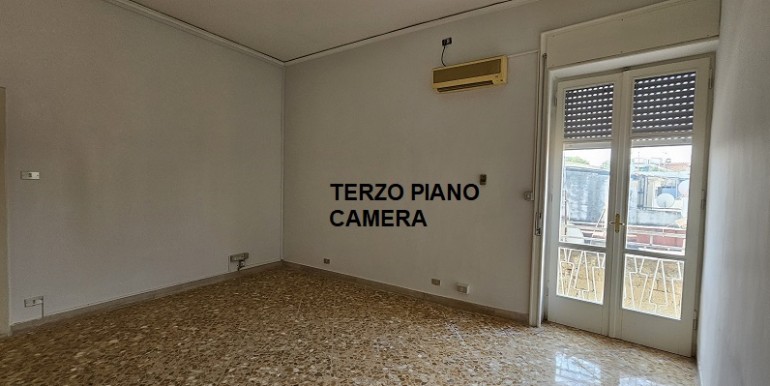 casa piano terzo con terrazzo (8)